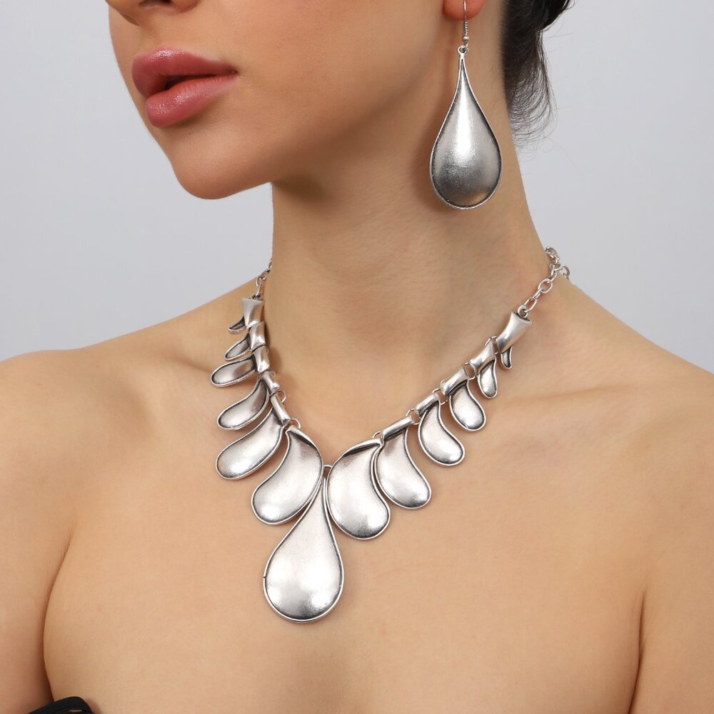 Silver Plated BRUTALIST Modernist Collar Necklace and Ring Set - Picture 3 of 3